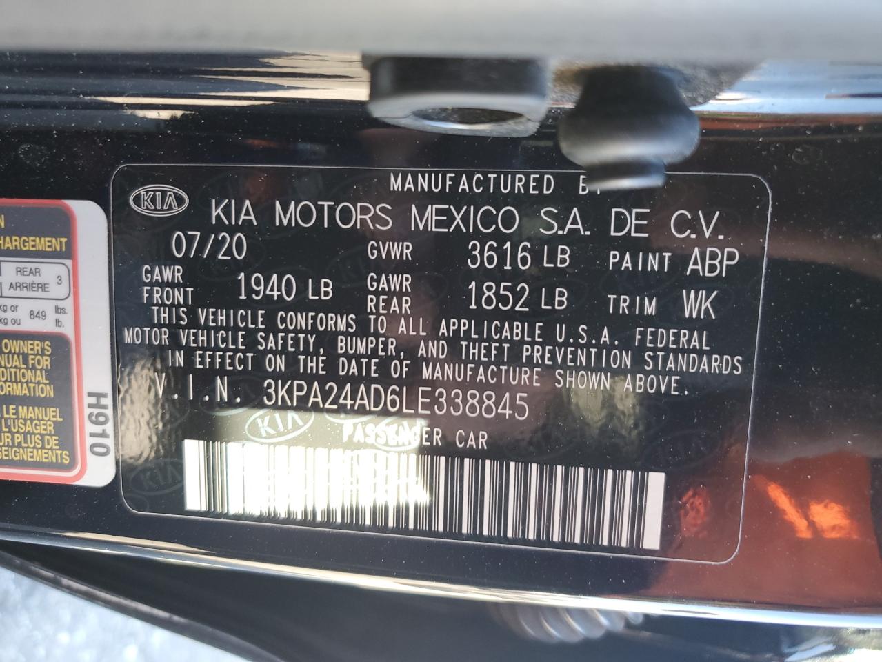 2020 Kia Rio - Image 15