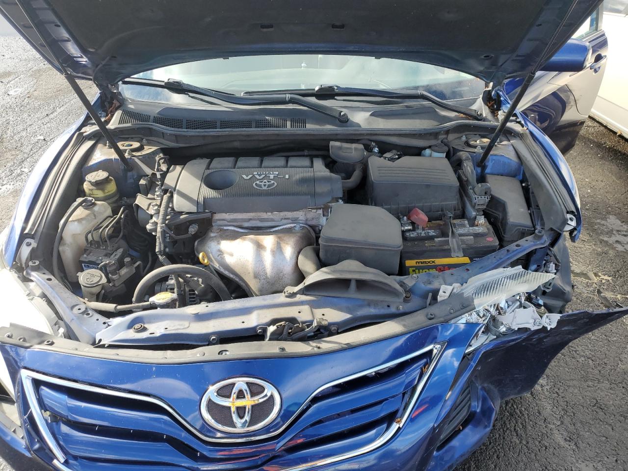 2010 Toyota Camry - Image 11
