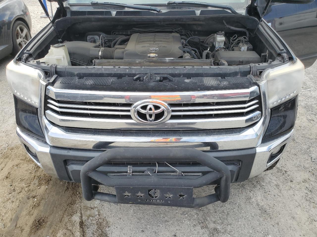 5TFDY5F18GX531598 2016 Toyota Tundra Crewmax Sr5