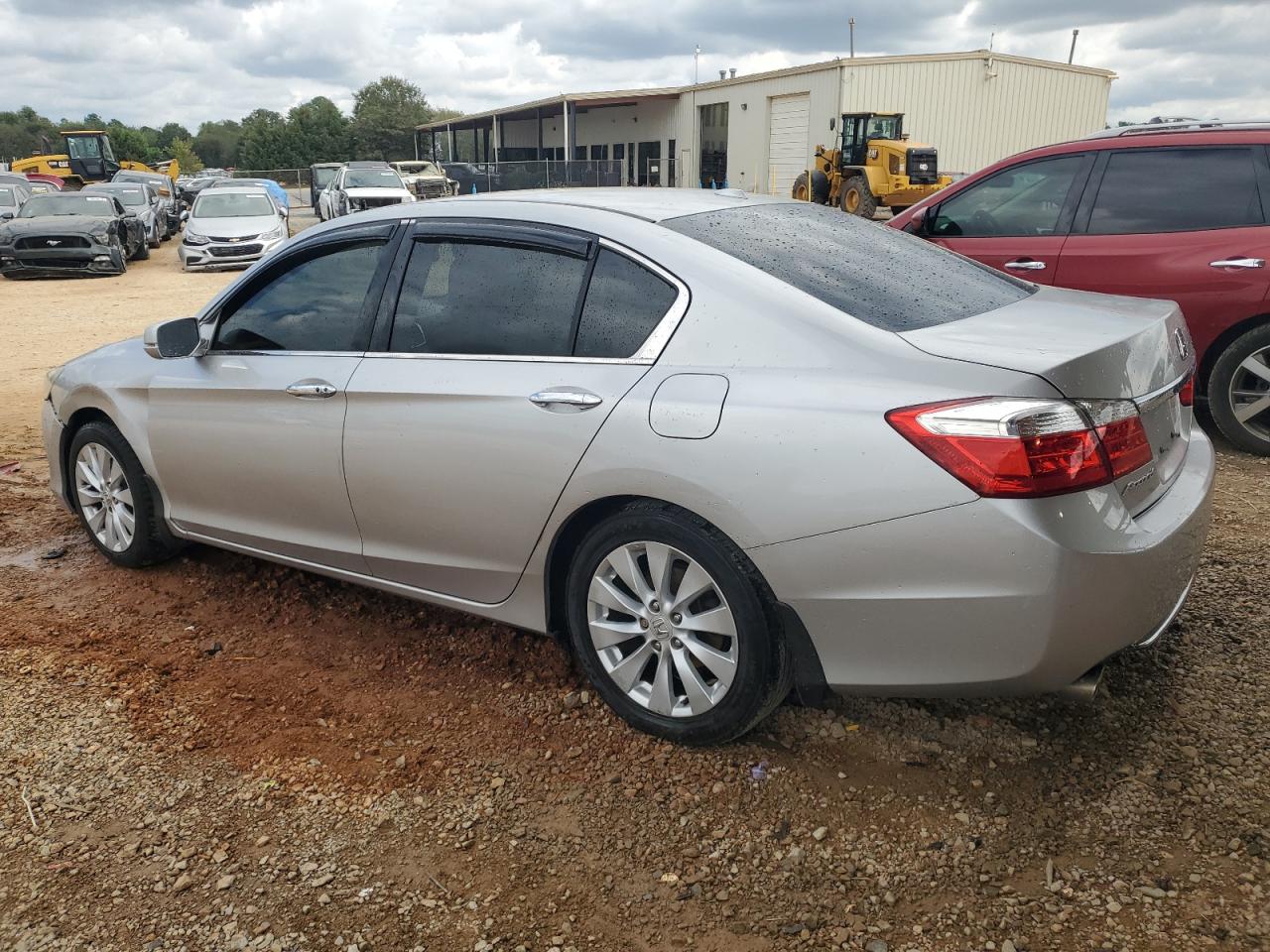 VIN 1HGCR3F85FA005846 2015 HONDA ACCORD no.2