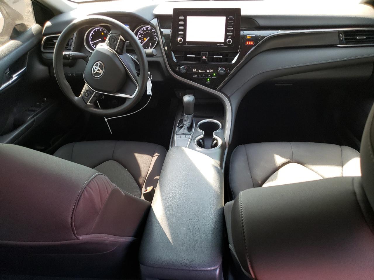 2022 Toyota Camry - Image 8