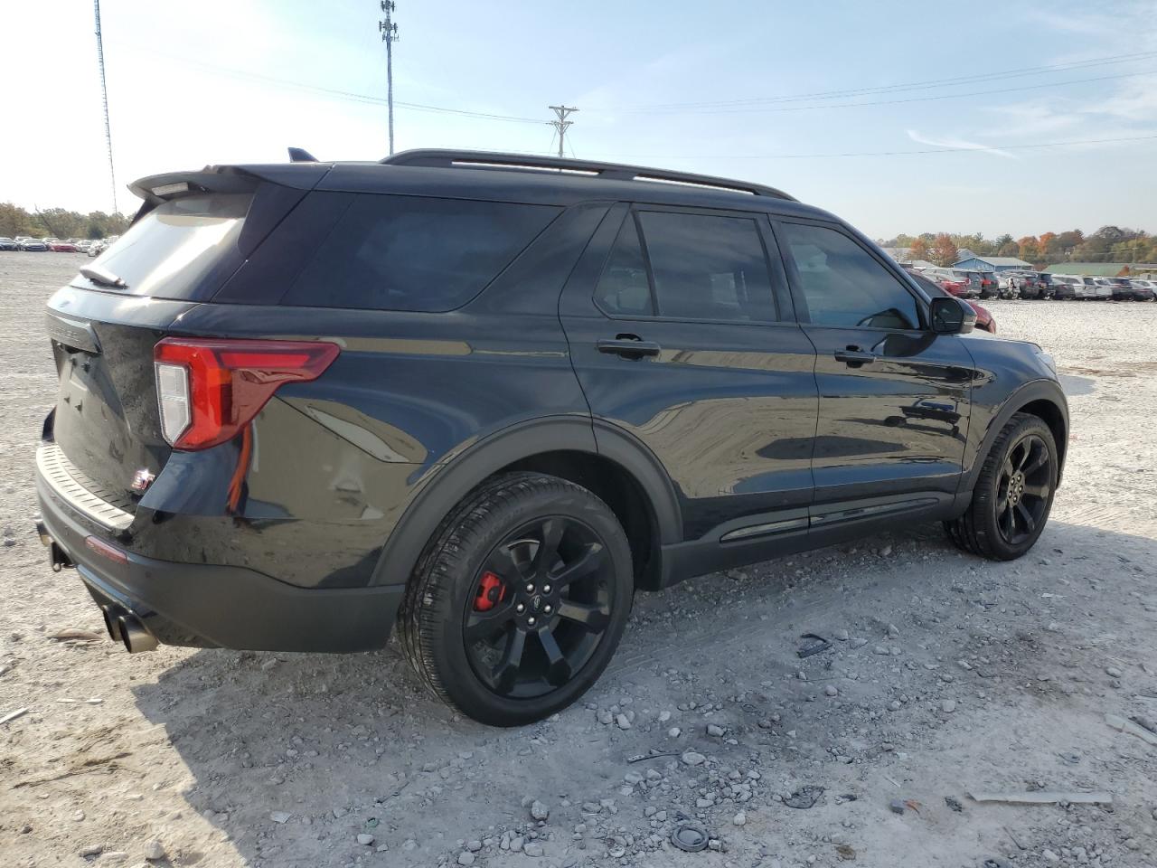 2023 Ford Explorer - Image 3