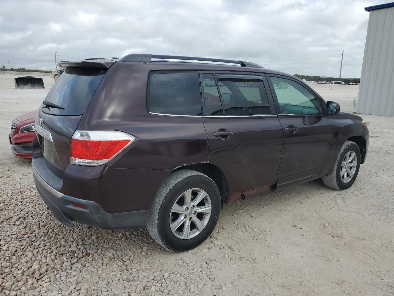 2011 Toyota Highlander - Image 3