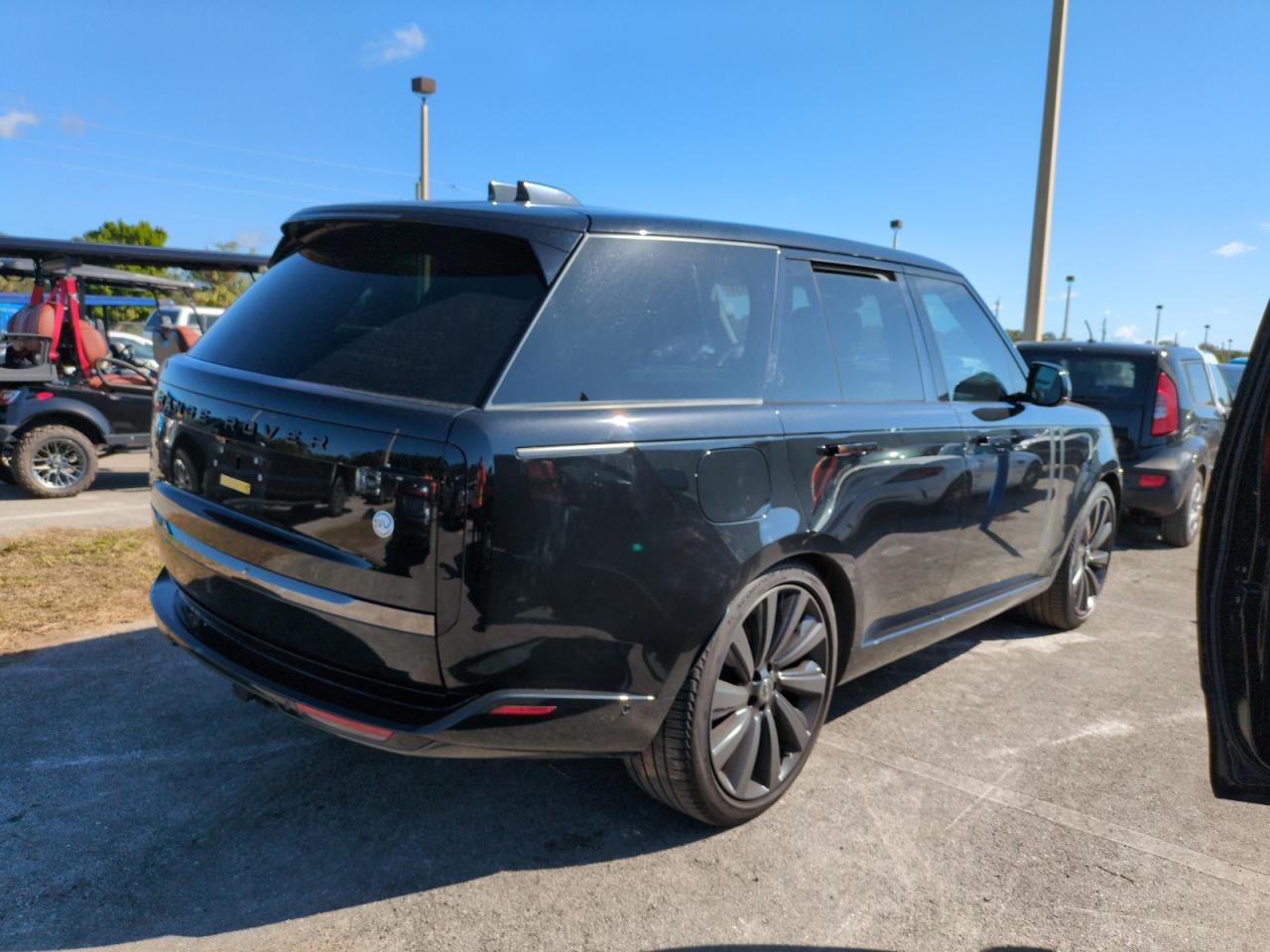 2023 Land Rover Range Rover - Image 3