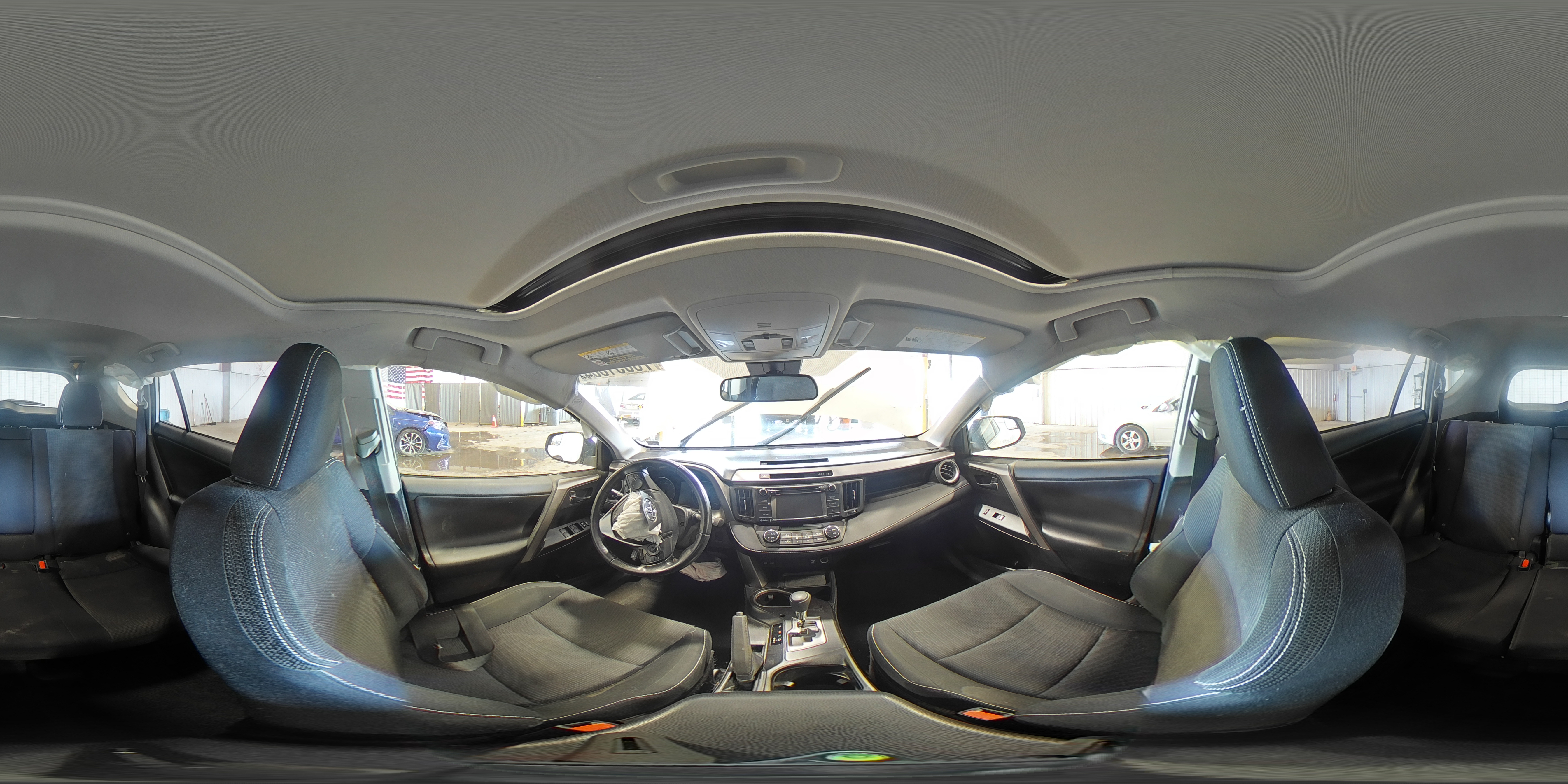 2017 Toyota RAV 4 - Image 16