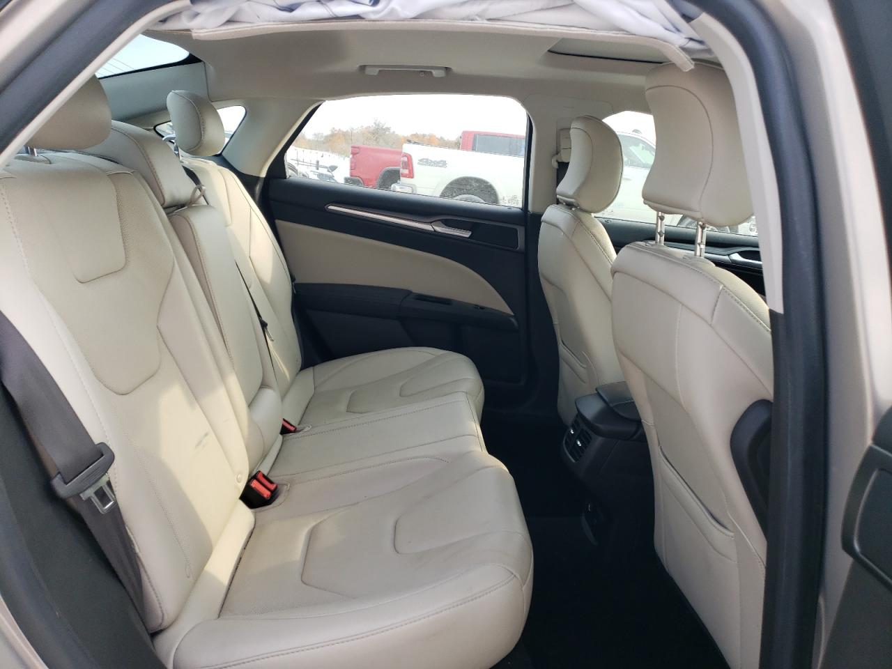 2016 Ford Fusion - Image 10