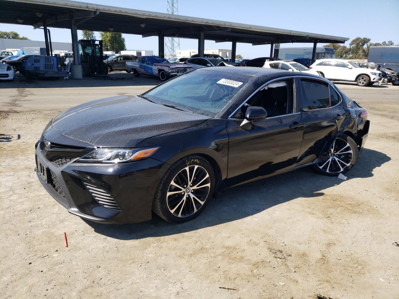 2018 Toyota Camry L VIN: 4T1B11HK1JU130540 Lot: 73303024