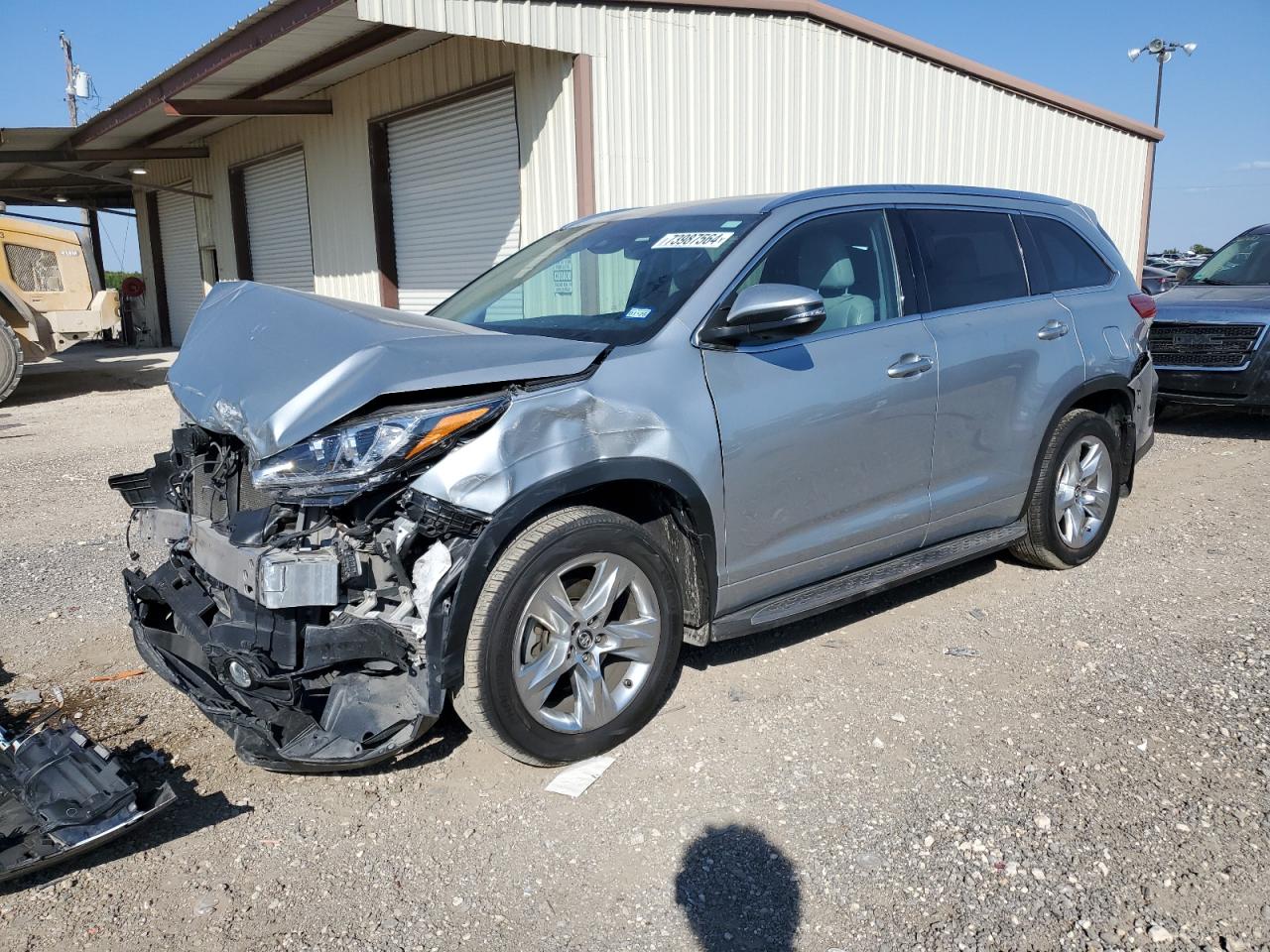 5TDYZRFH4HS196639 2017 TOYOTA HIGHLANDER - Image 1