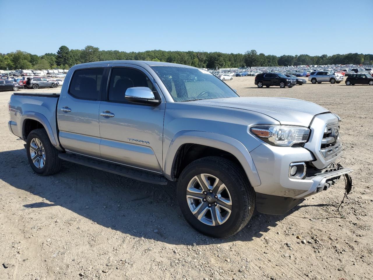 2017 Toyota Tacoma - Image 4