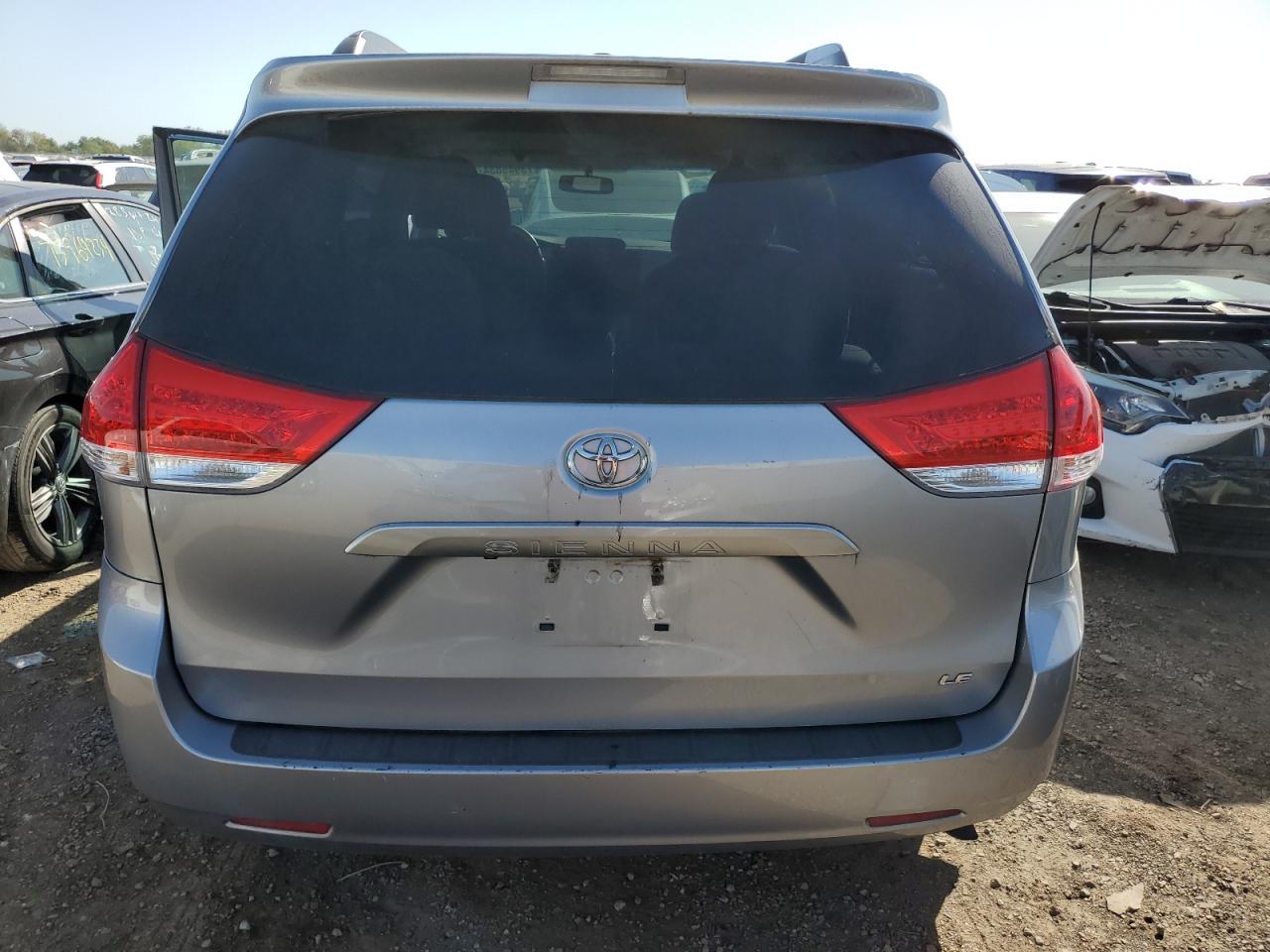 2012 Toyota Sienna Le VIN: 5TDKK3DC0CS277161 Lot: 73945834