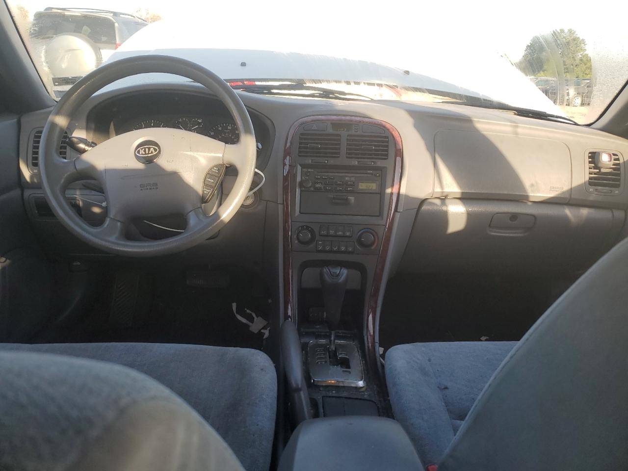 KNAGD128255410933 2005 Kia Optima Lx