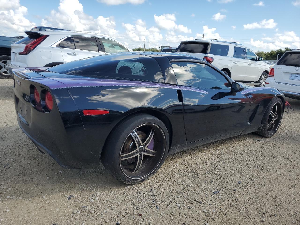 2011 Chevrolet Corvette - Image 3