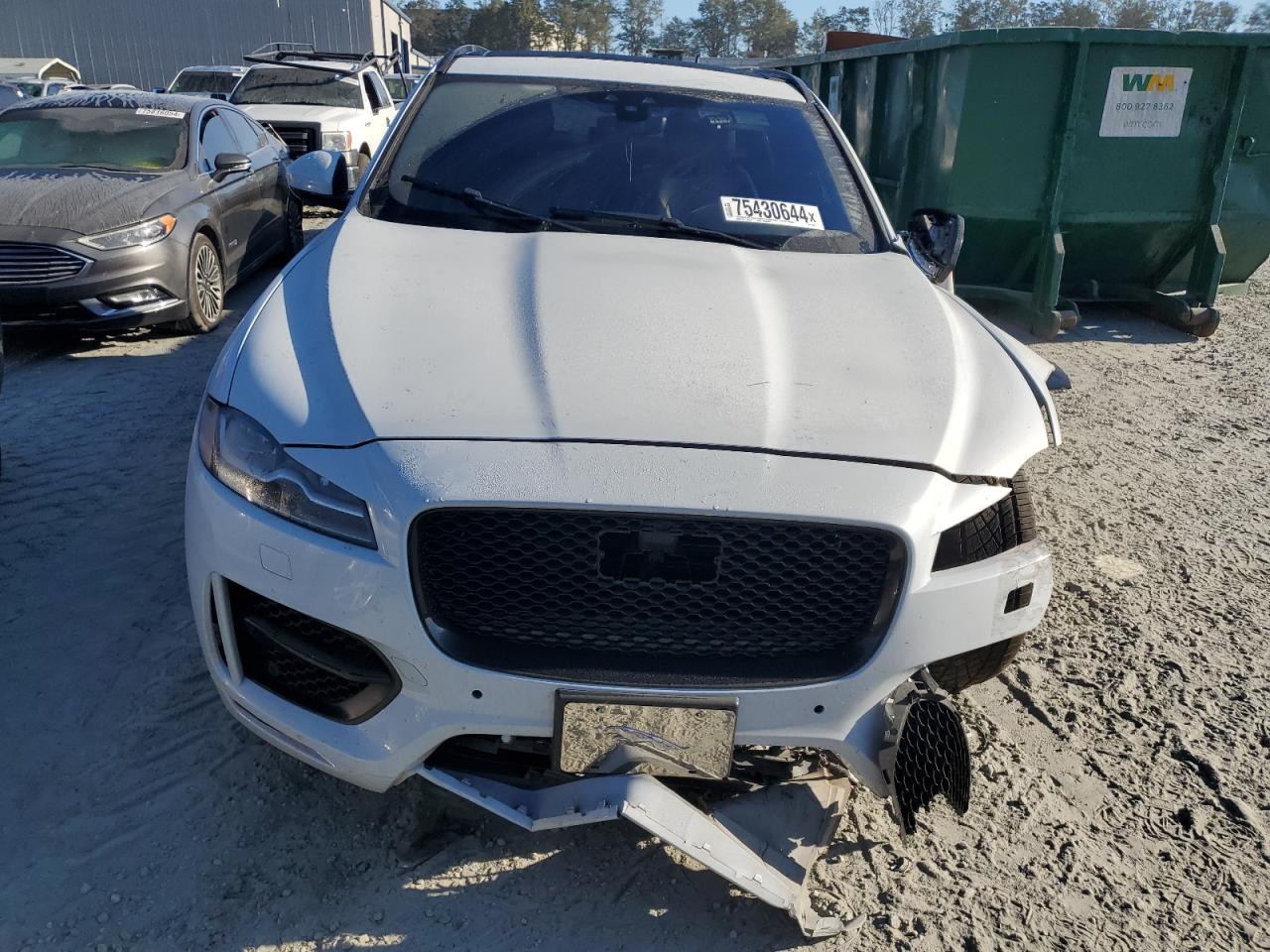 2019 Jaguar F-Pace - Image 5