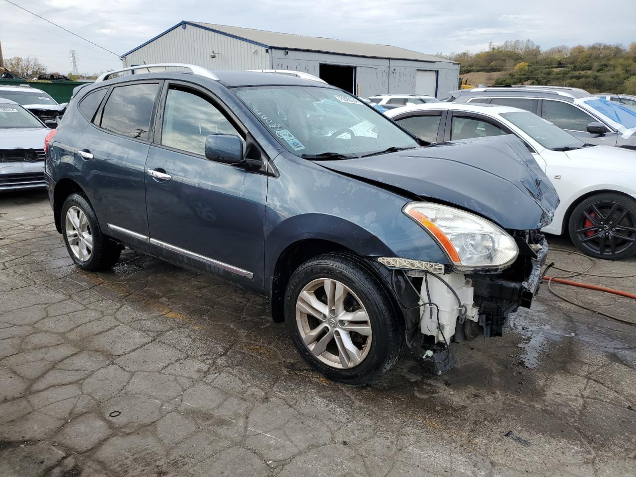 2013 Nissan Rogue - Image 4