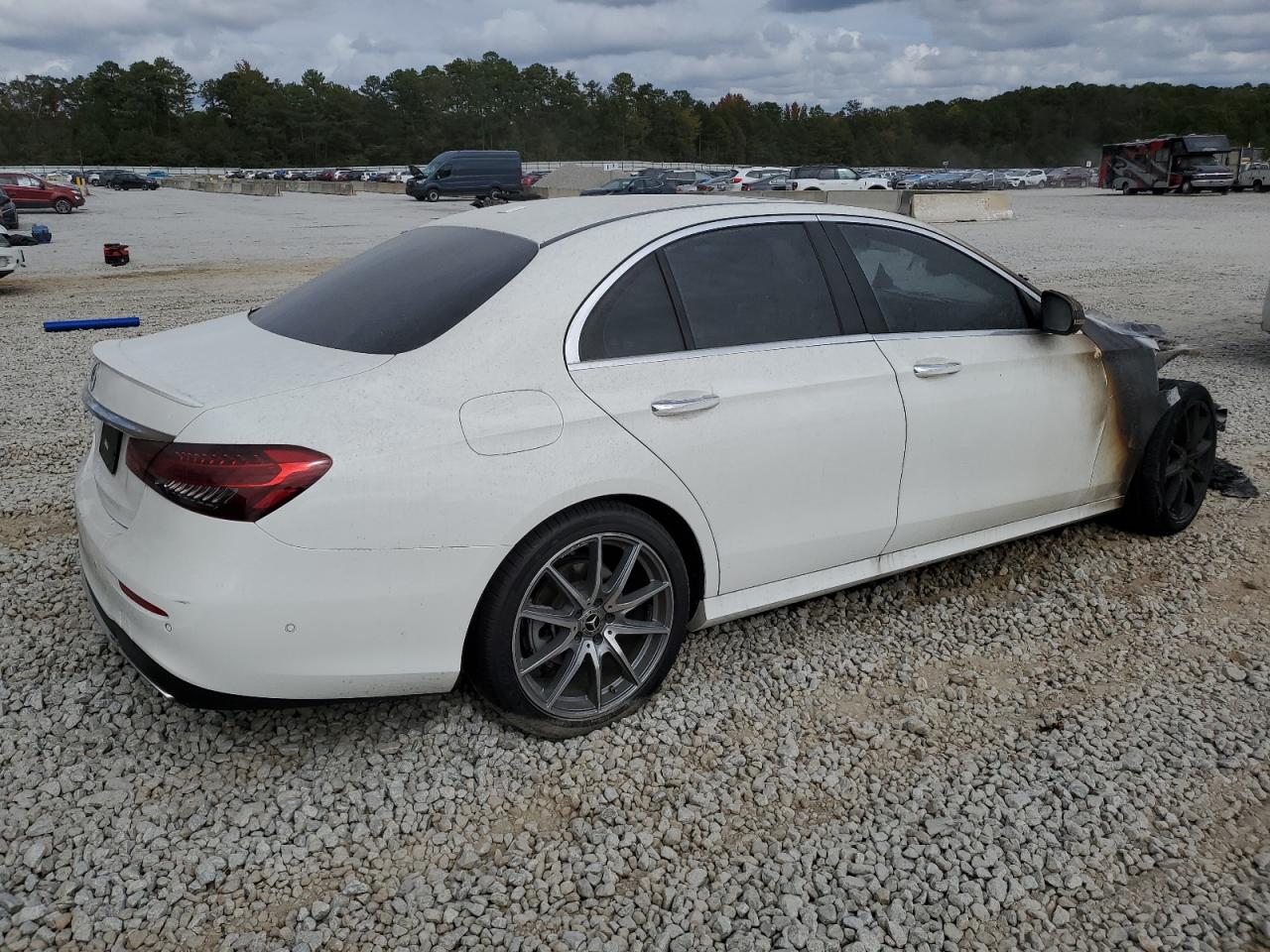 2022 Mercedes-Benz E-klasse - Image 3