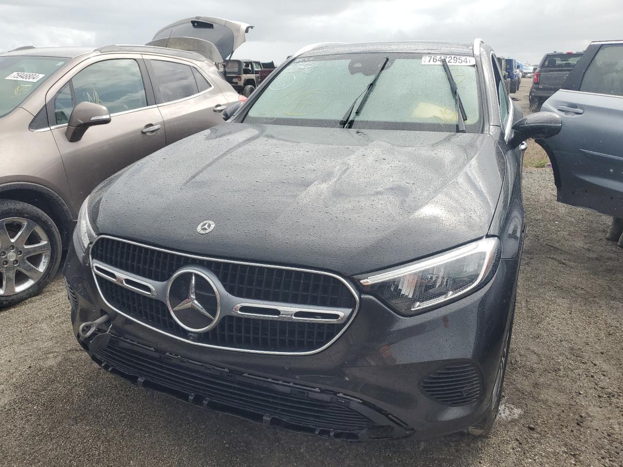 2024 Mercedes-Benz GLC - Image 5