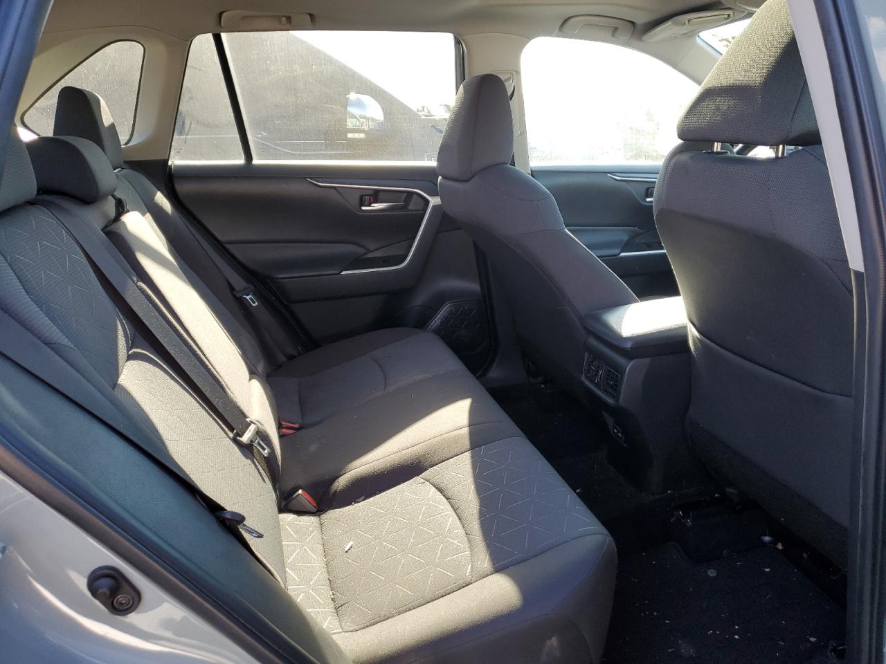 2022 Toyota RAV 4 - Image 10