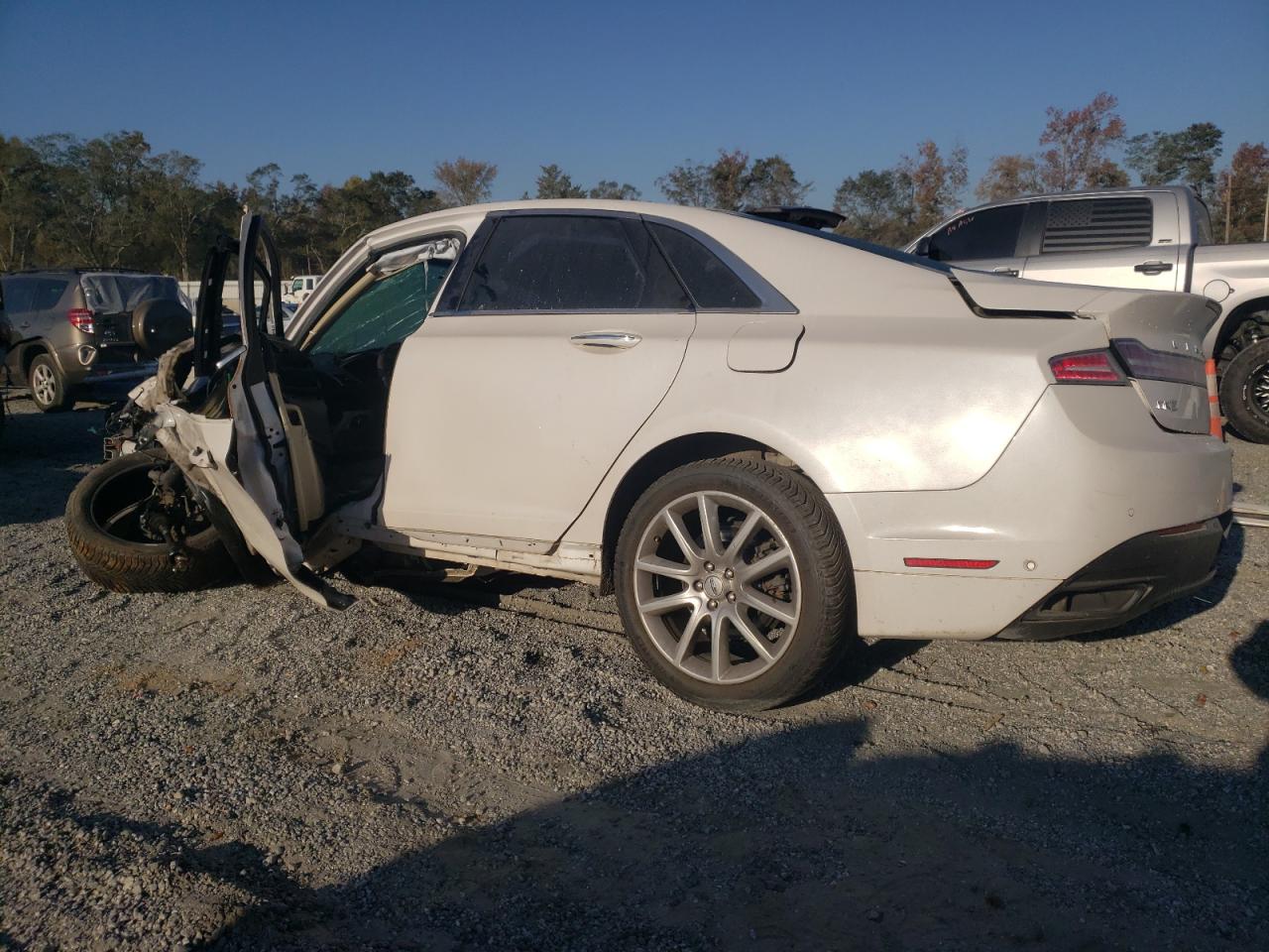 2015 Lincoln MKZ - Image 2