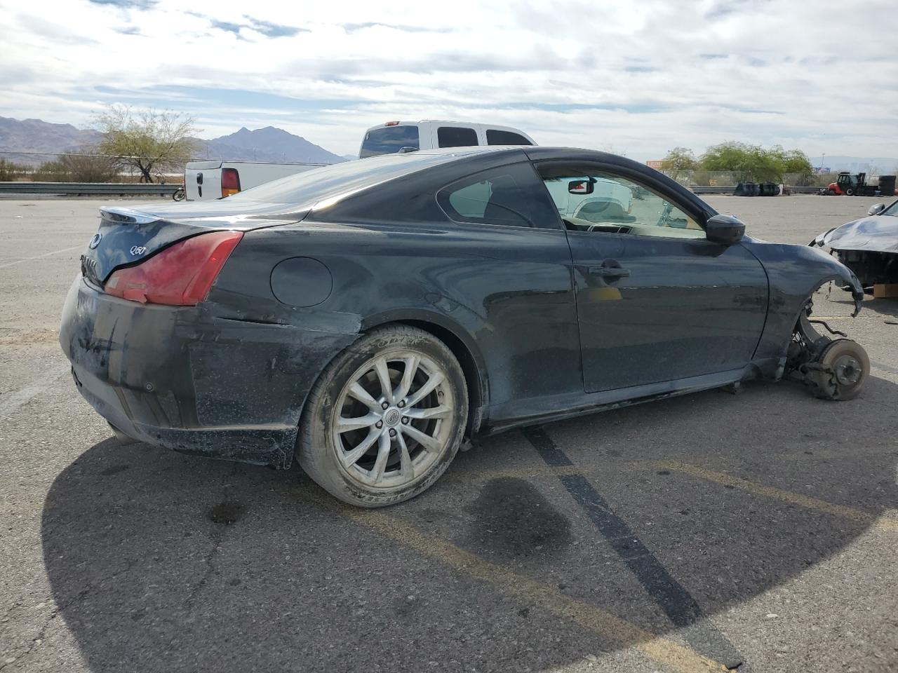 2015 Infiniti Q60 - Image 3