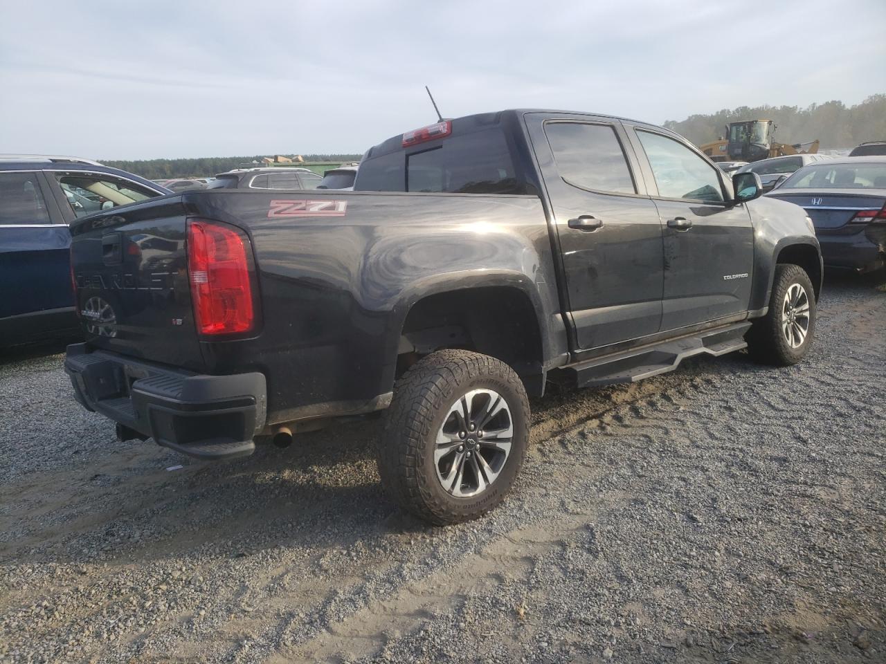 2021 Chevrolet Colorado - Image 3
