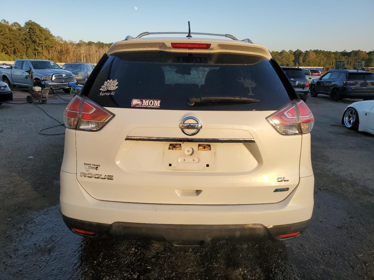 2014 Nissan Rogue - Image 6