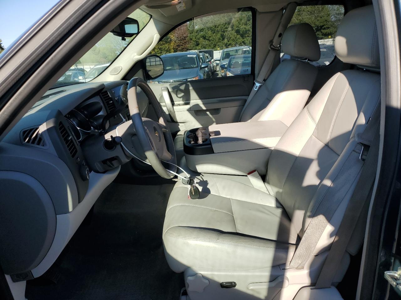 2013 Chevrolet Silverado - Image 7