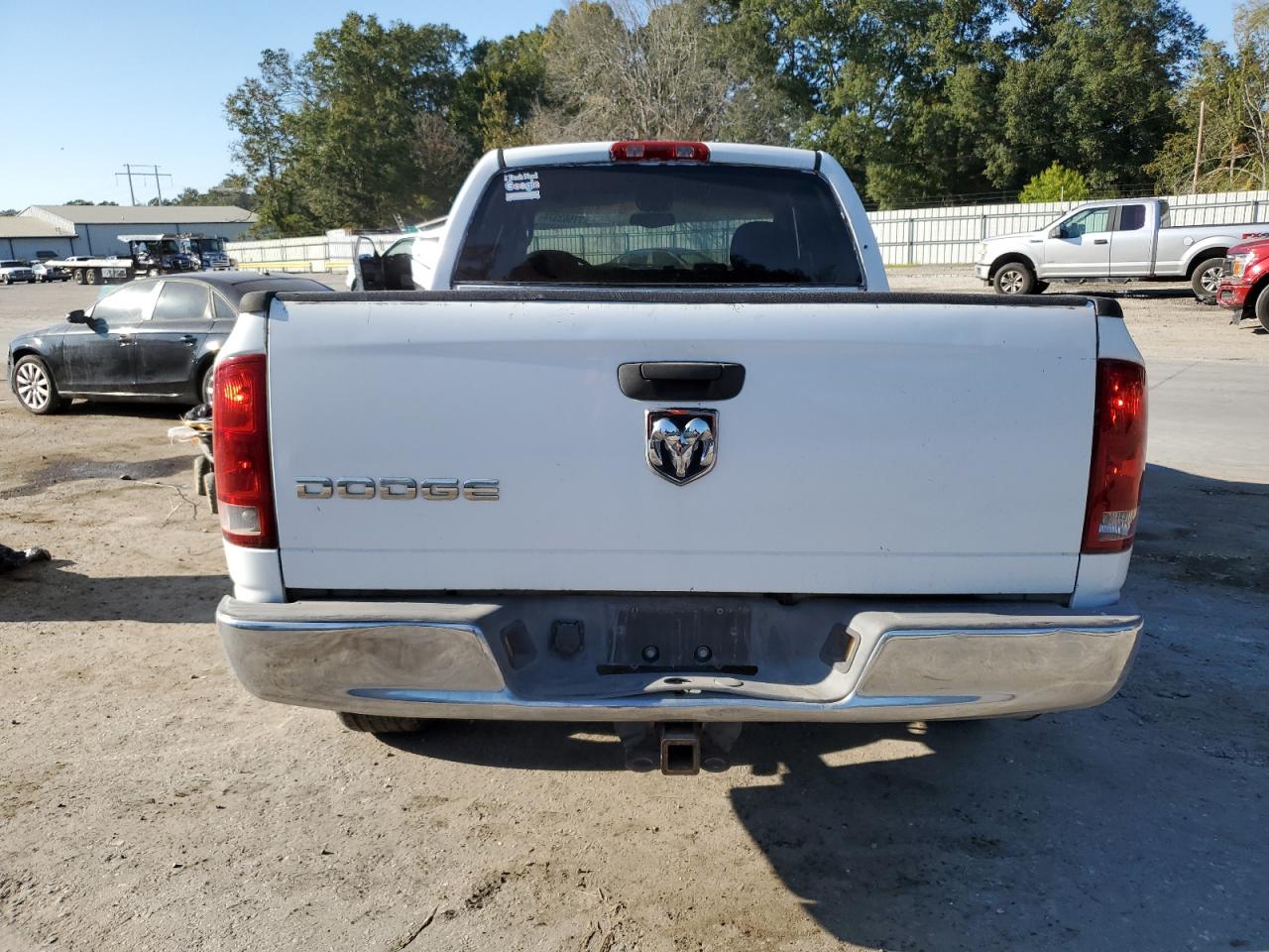 2002 Dodge Ram 1500 VIN: 1D7HA18NX2J267610 Lot: 77663374