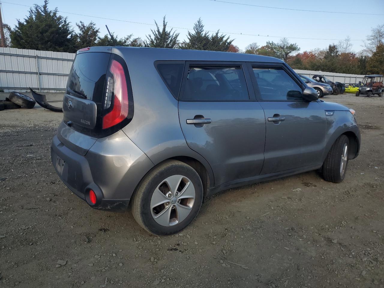 VIN KNDJN2A2XG7380080 2016 KIA SOUL no.3