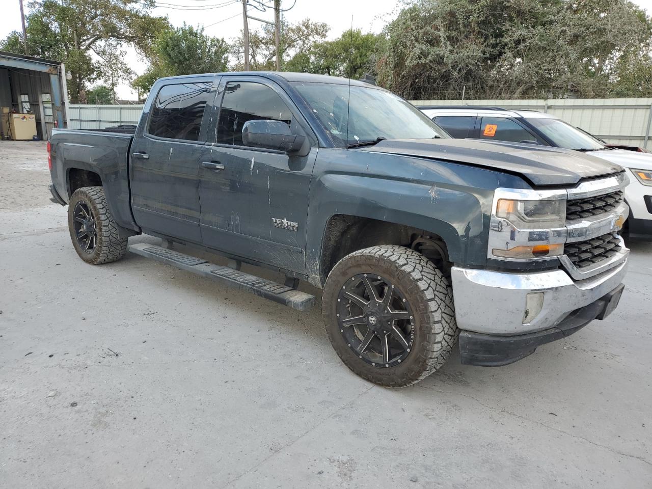 2017 Chevrolet Silverado - Image 4