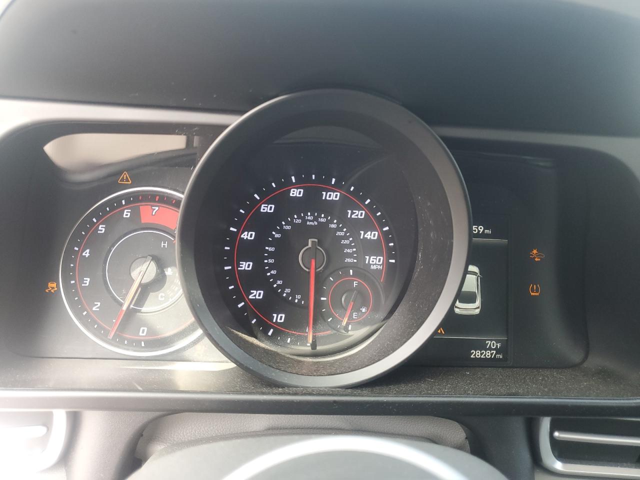 2023 Hyundai Elantra - Image 9