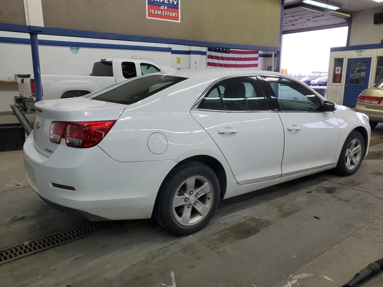 2015 Chevrolet Malibu - Image 3