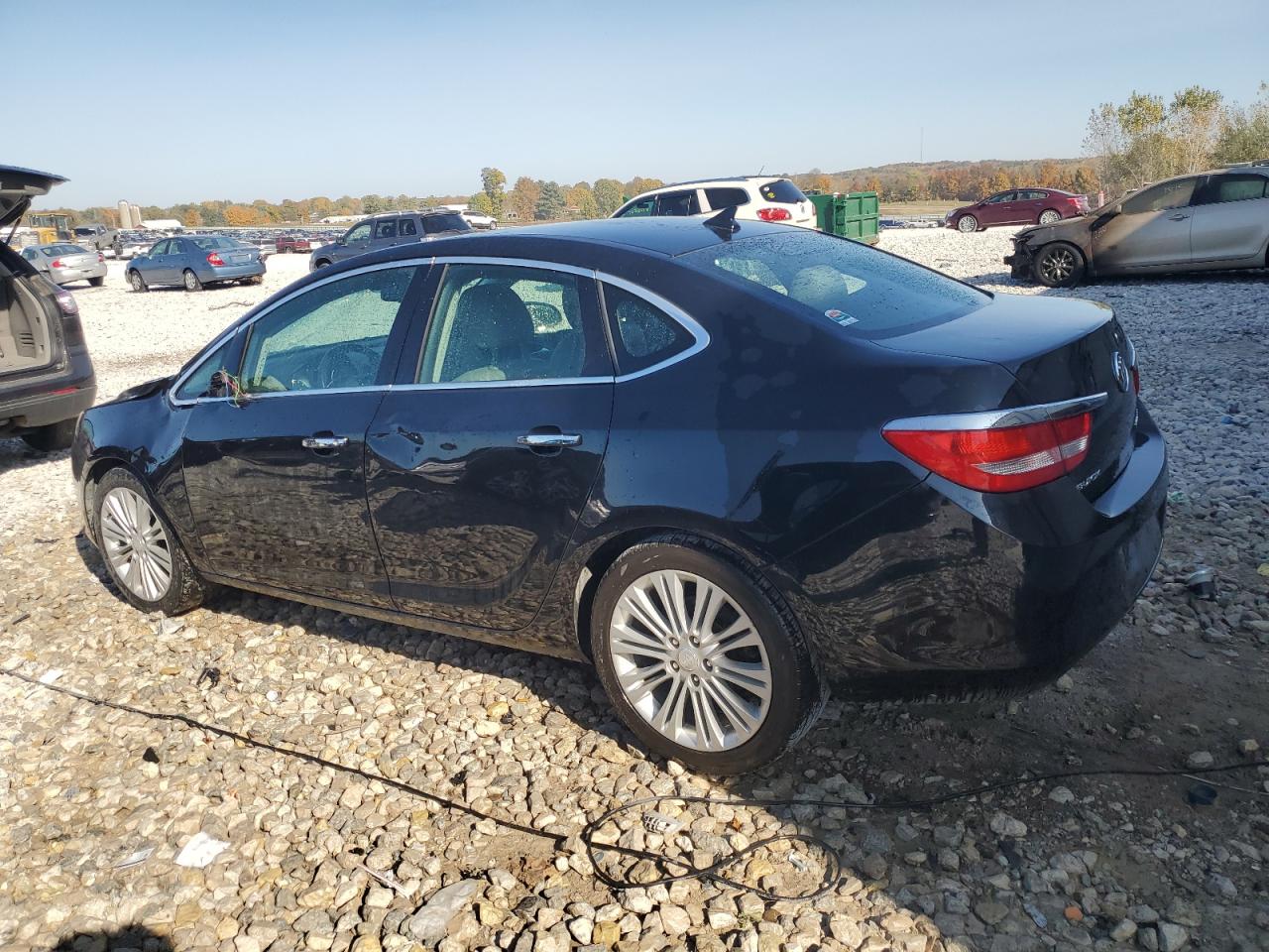 VIN 1G4PP5SK6E4192638 2014 BUICK VERANO no.2