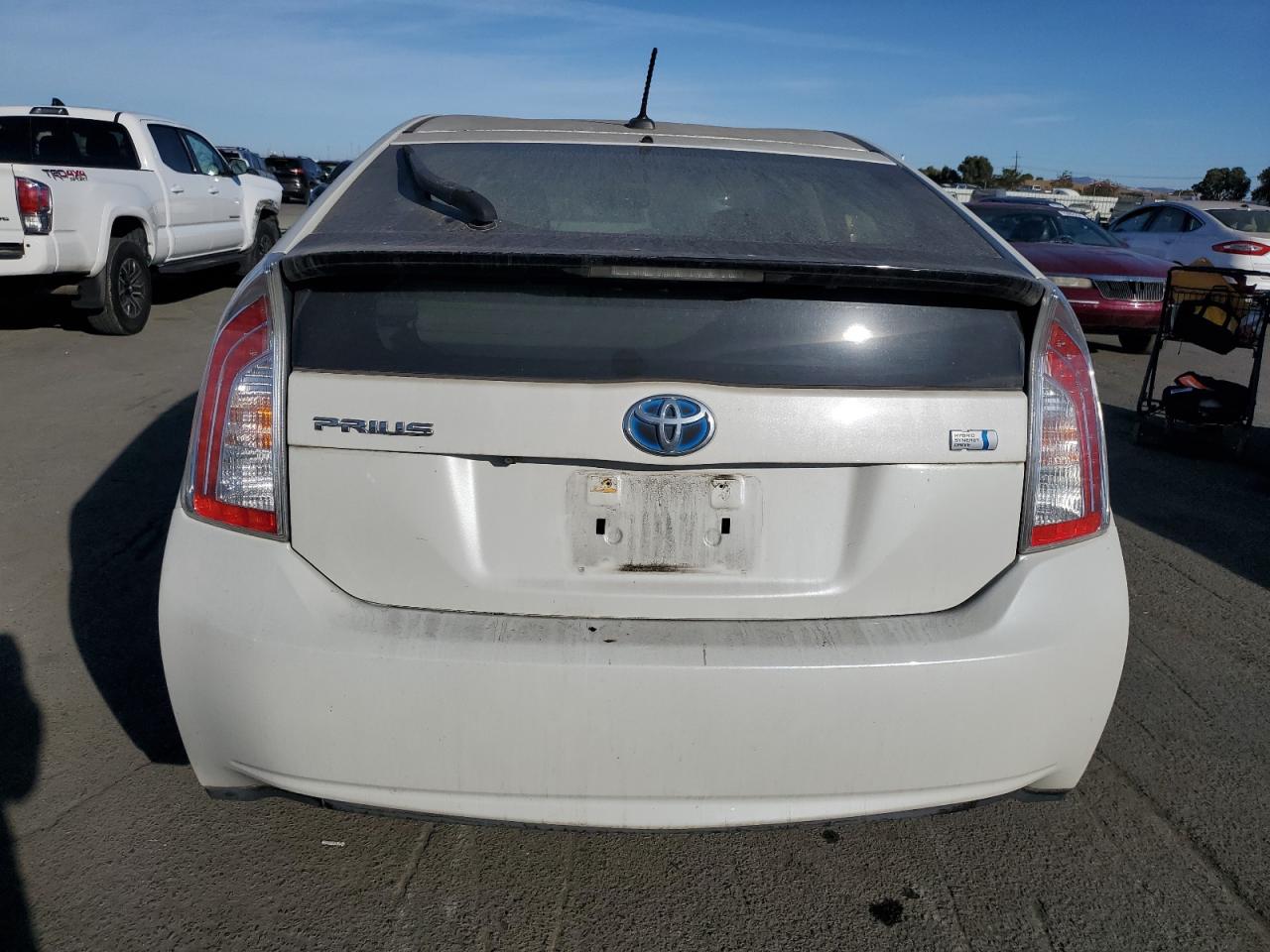 JTDKN3DU8E1820336 2014 Toyota Prius