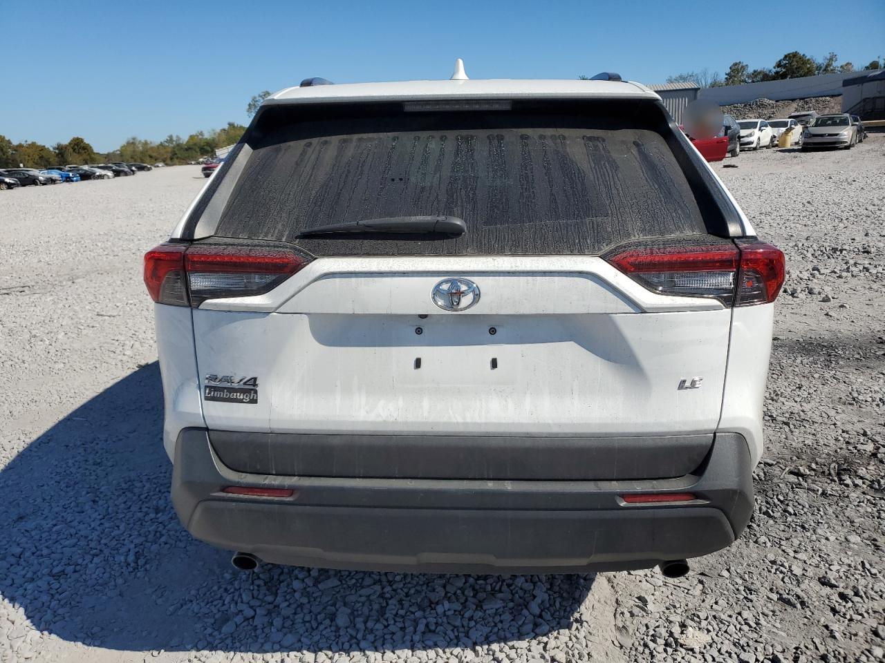 2T3H1RFV9KW050000 2019 Toyota Rav4 Le