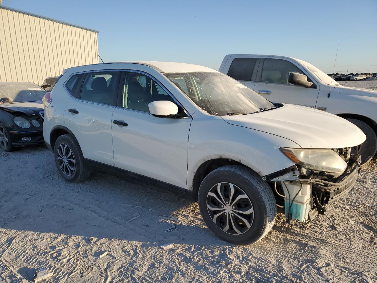 2016 Nissan Rogue S VIN: 5N1AT2MT0GC755455 Lot: 77545504