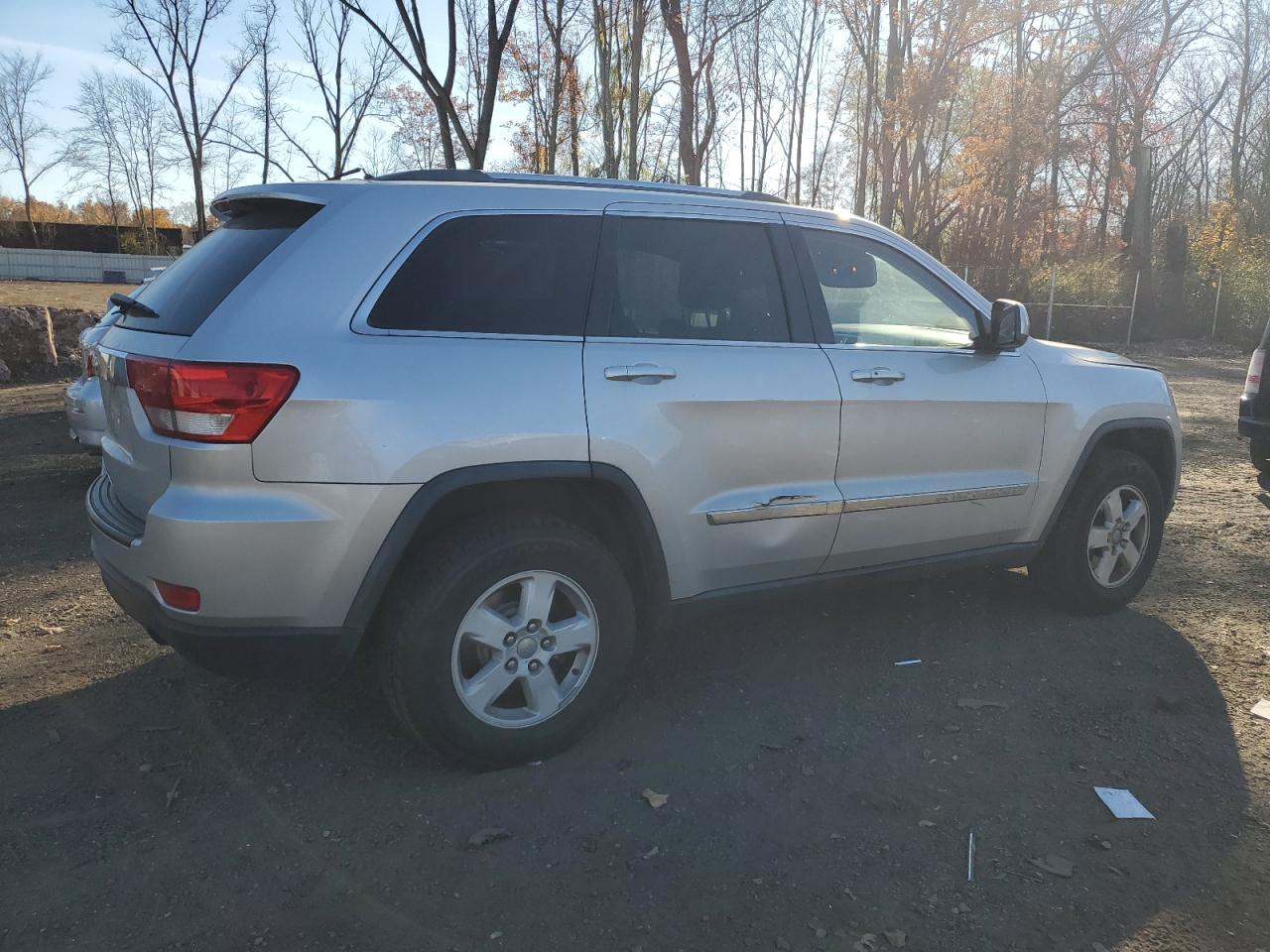 2011 Jeep Grand Cherokee - Image 3