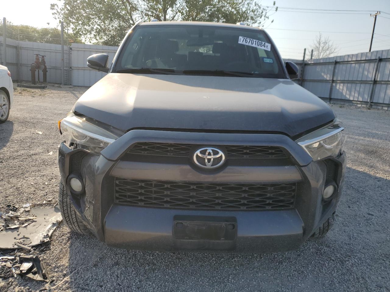 VIN JTEZU5JR5H5152744 2017 TOYOTA 4RUNNER no.5