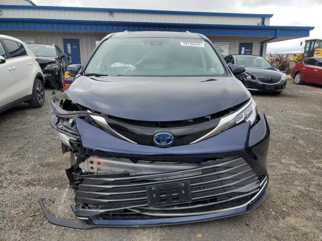  TOYOTA SIENNA 2024 Blue