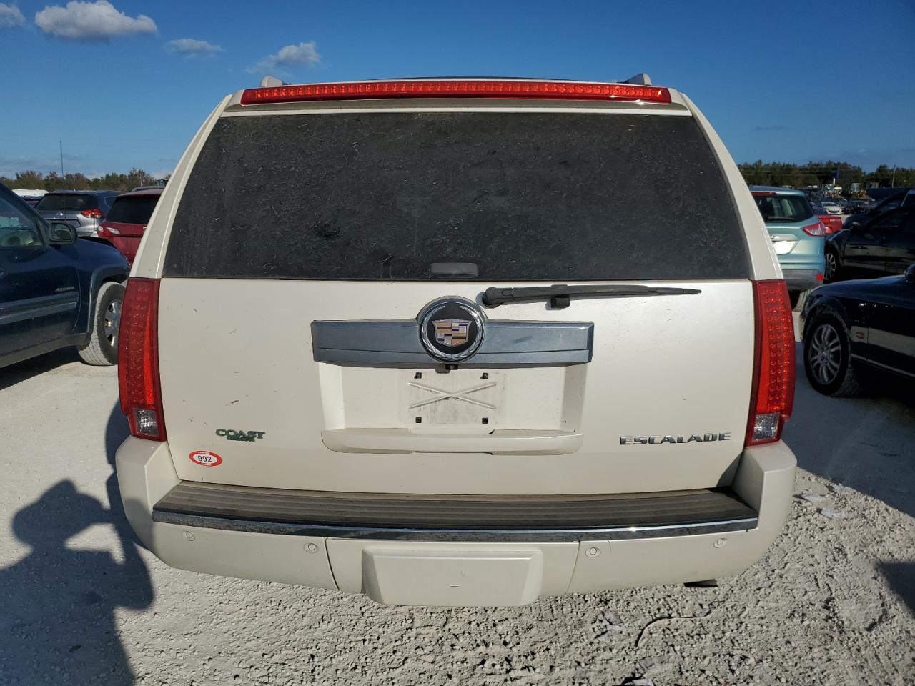 2008 Cadillac Escalade Luxury VIN: 1GYEC63808R209953 Lot: 78570284