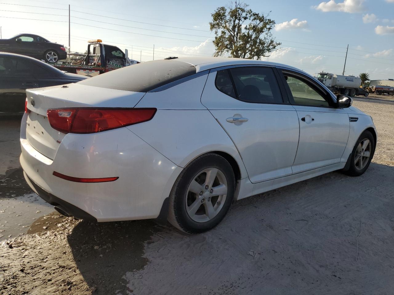 KNAGM4A78F5627057 2015 Kia Optima Lx