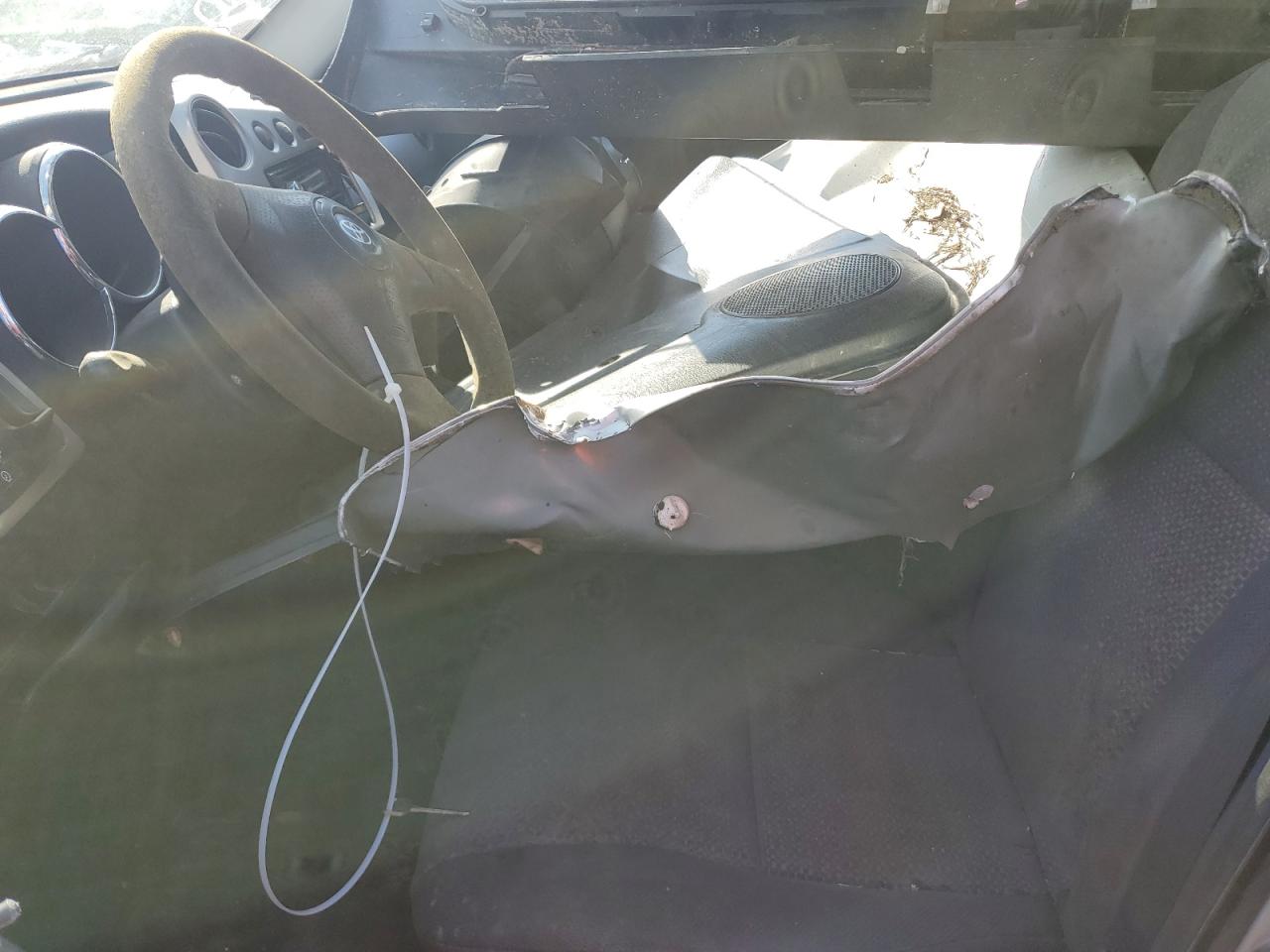 2004 Toyota Corolla Matrix Xr VIN: 2T1KR32E14C316382 Lot: 69483004