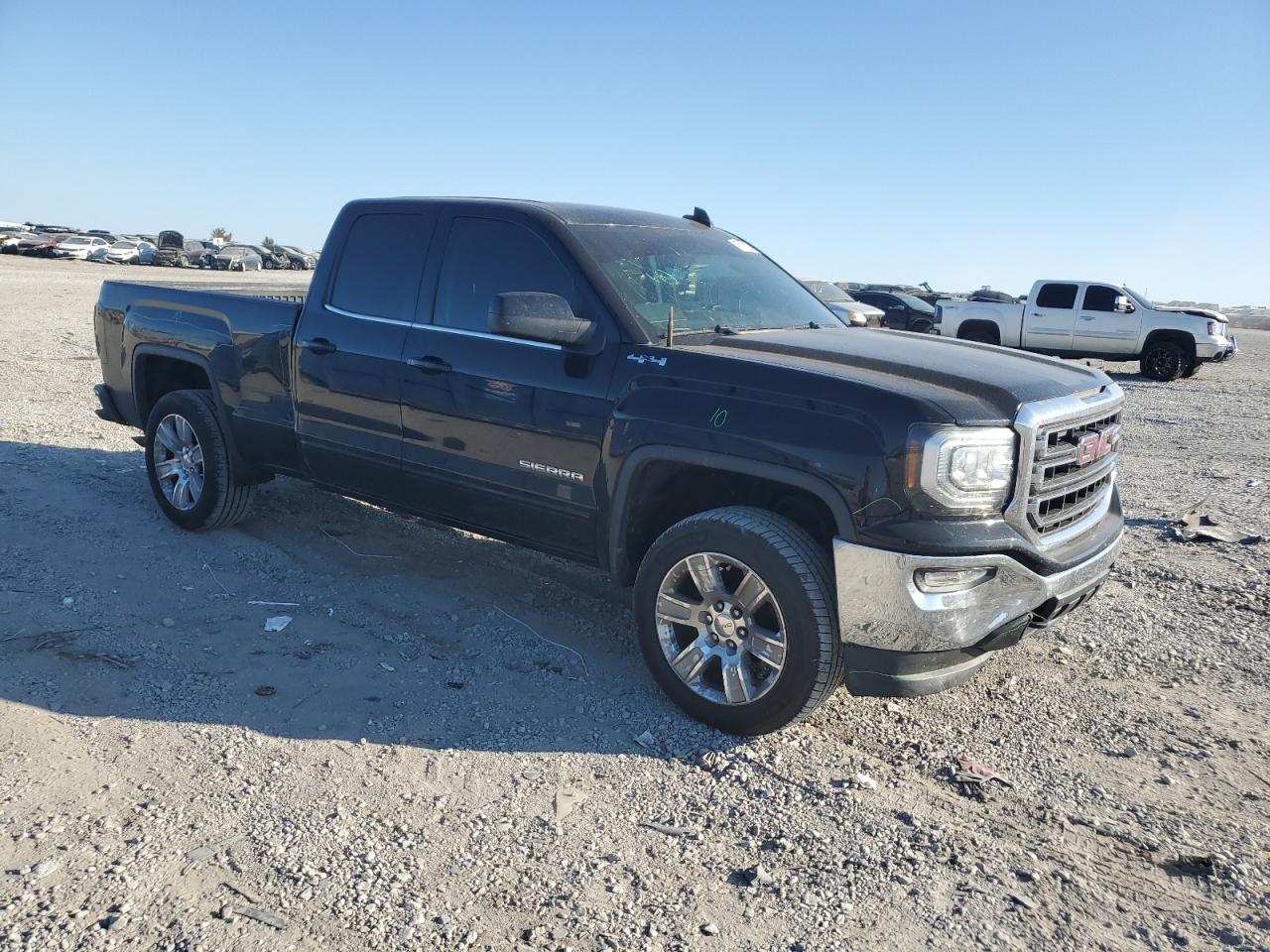 2016 GMC Sierra - Image 4
