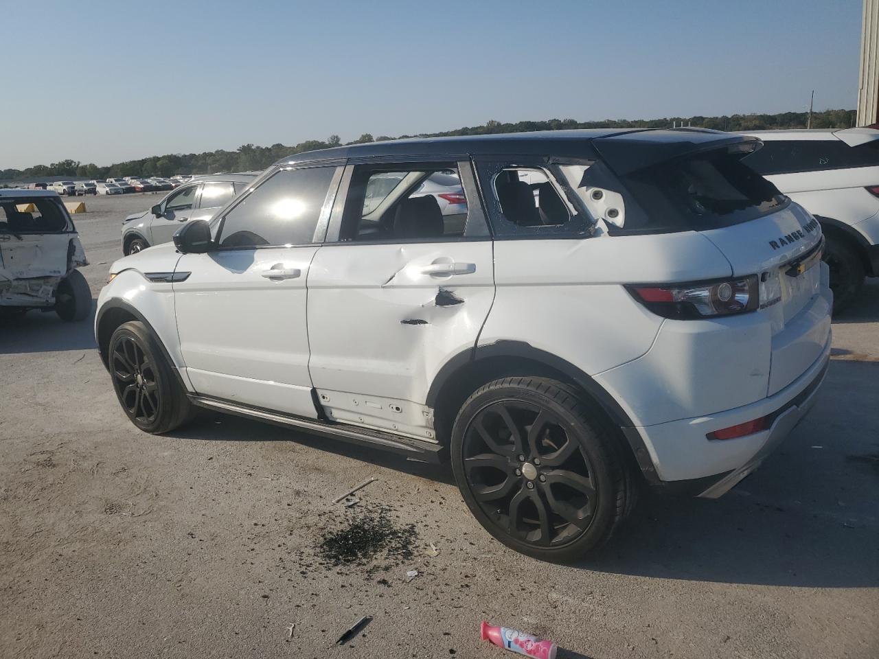 2015 Land Rover Range Rover - Image 2