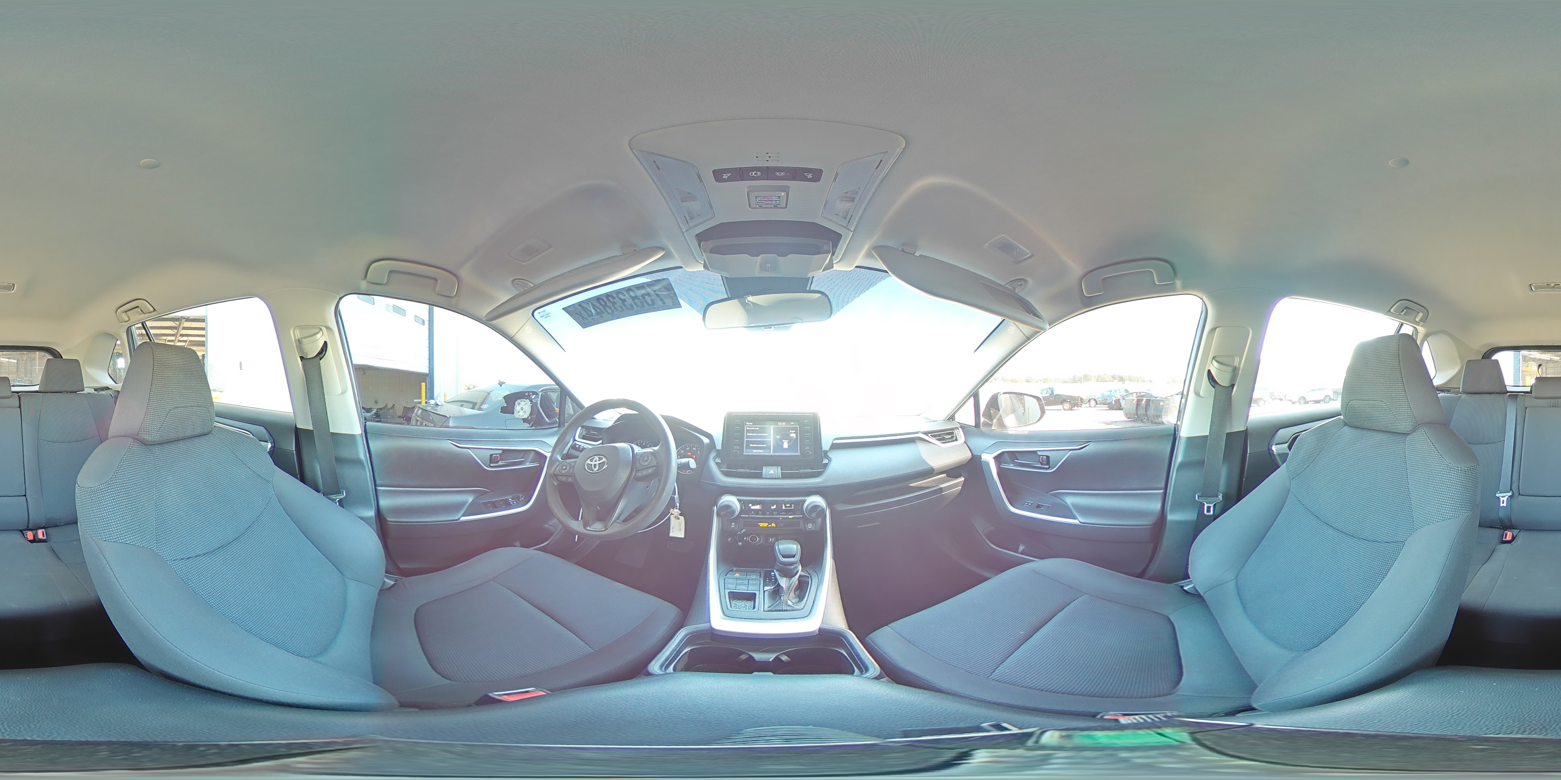 2019 Toyota RAV 4 - Image 16