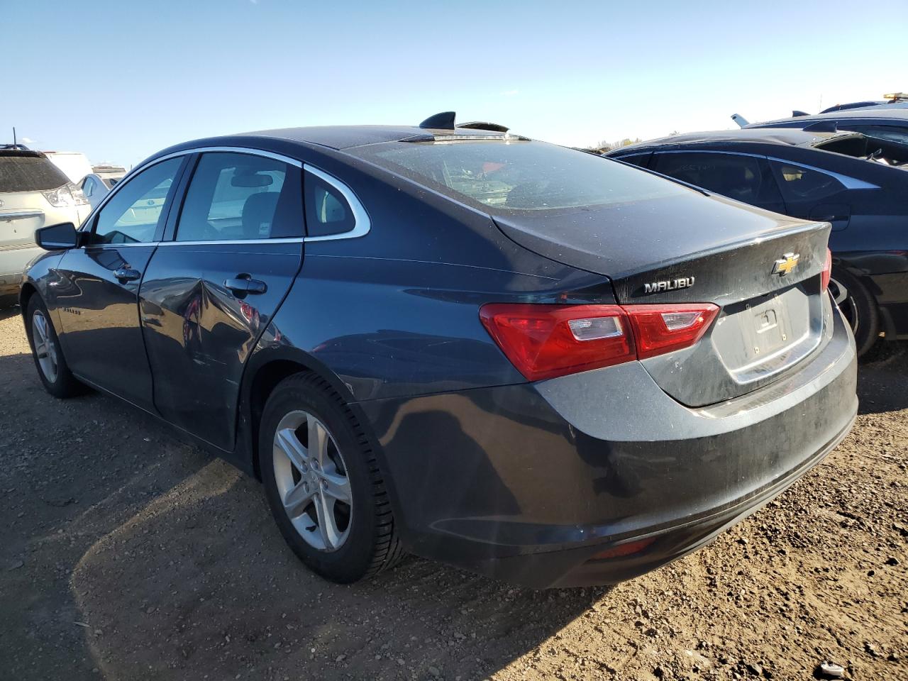 2020 Chevrolet Malibu - Image 2