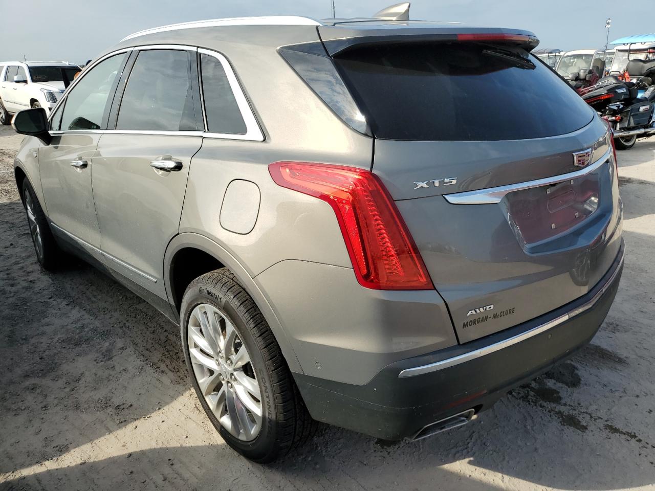 2019 Cadillac XT5 - Image 2