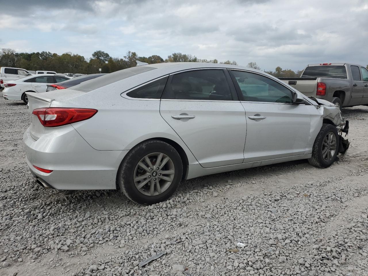 2015 Hyundai Sonata - Image 3