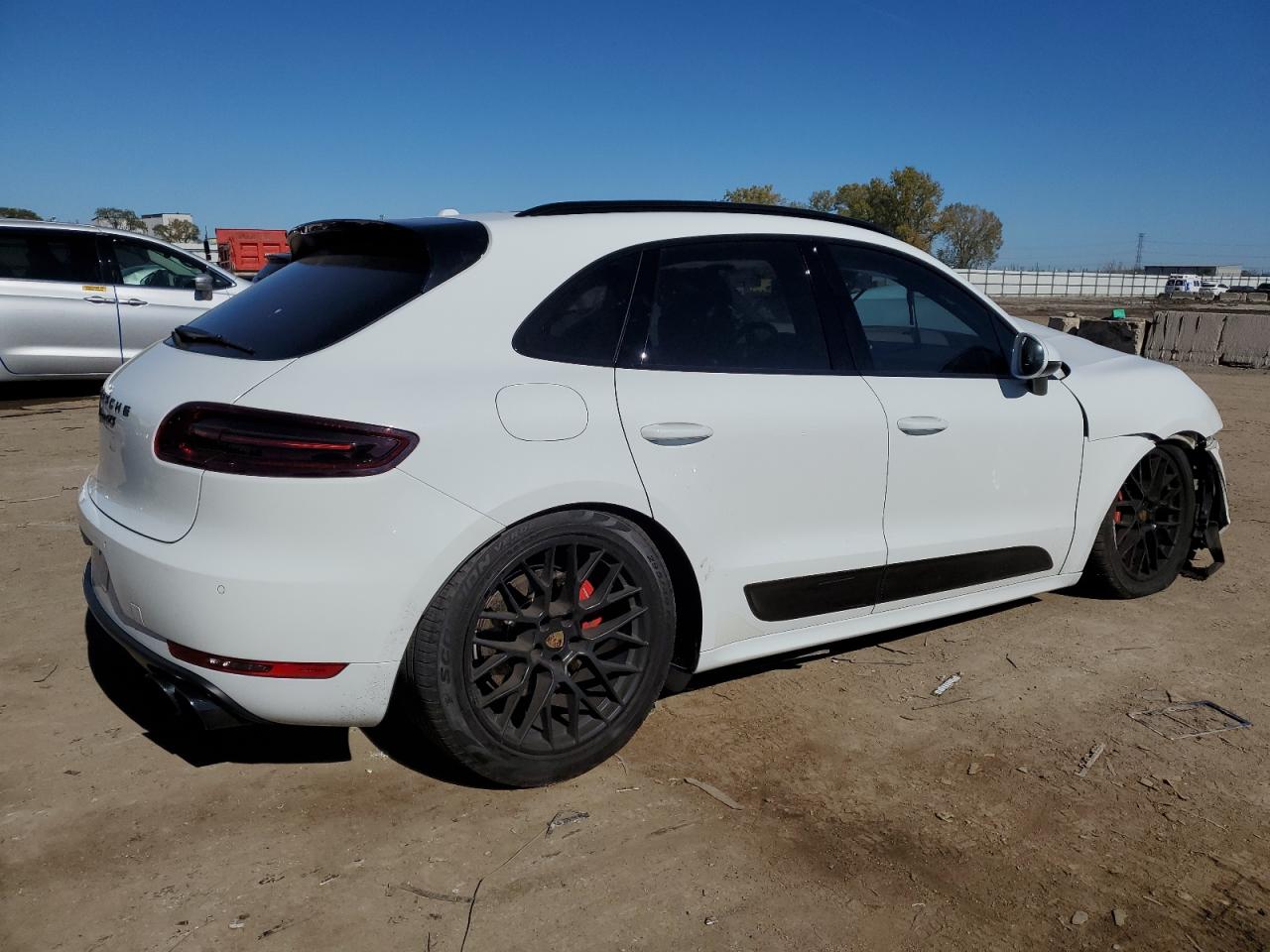 2018 Porsche Macan Gts VIN: WP1AG2A55JLB61657 Lot: 76485304