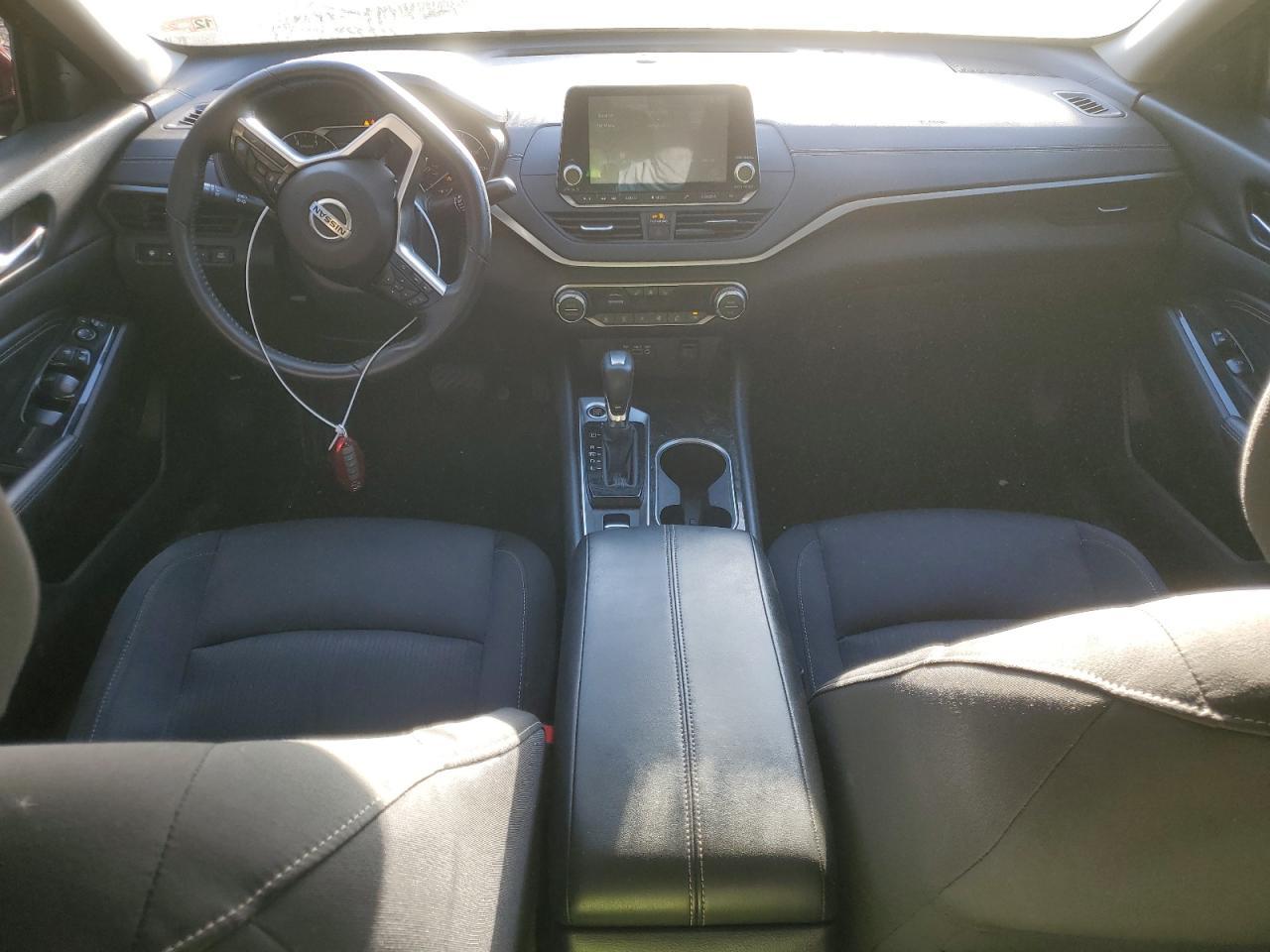 2020 Nissan Altima - Image 8