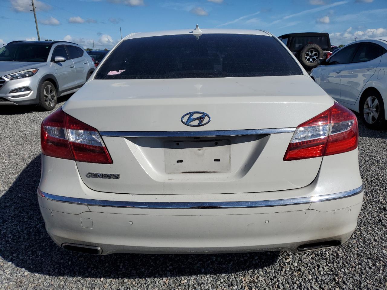 2013 Hyundai Genesis 3.8L VIN: KMHGC4DD0DU231517 Lot: 74777994